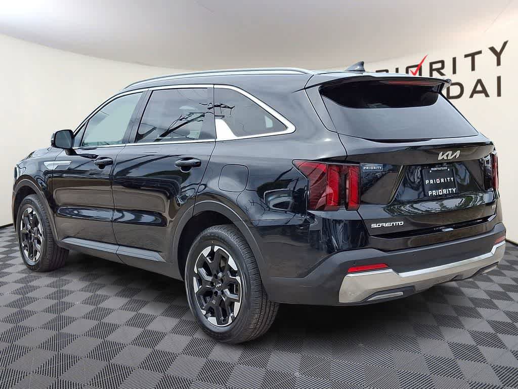 Used 2024 Kia Sorento S AWD/4WD image 6