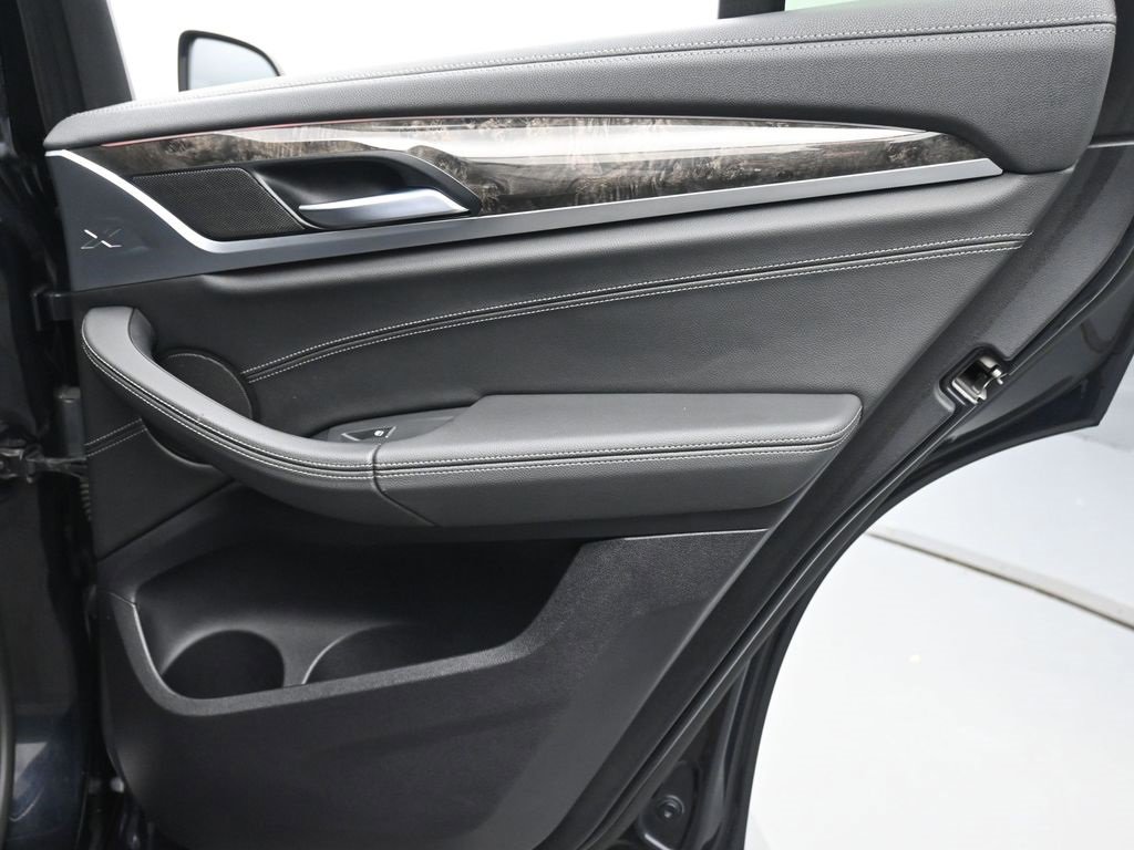 Used 2019 BMW X4 M40i w/ Premium Package image 24