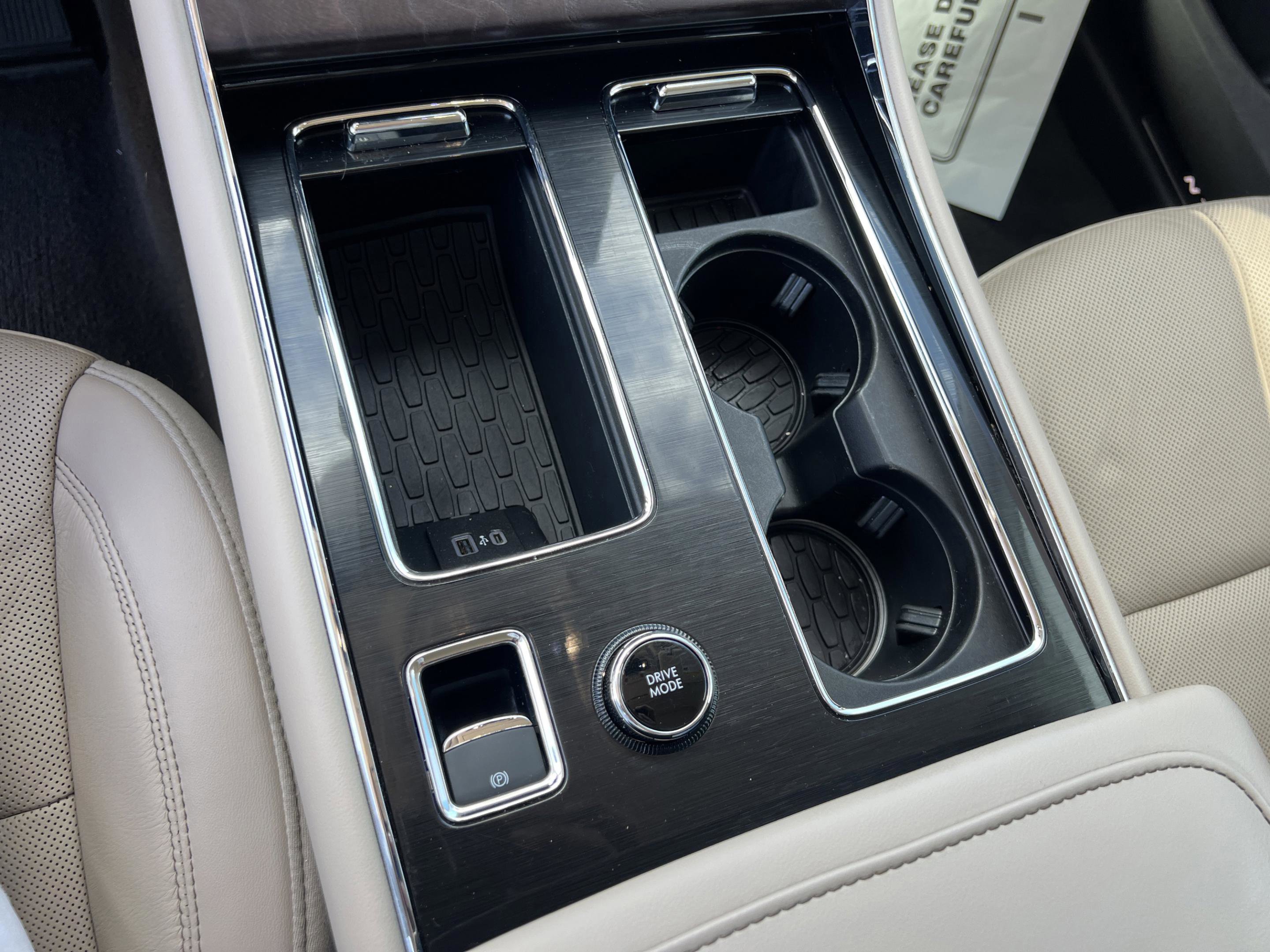 Used 2023 Lincoln Aviator Reserve w/ Equipment Group 201A image 19