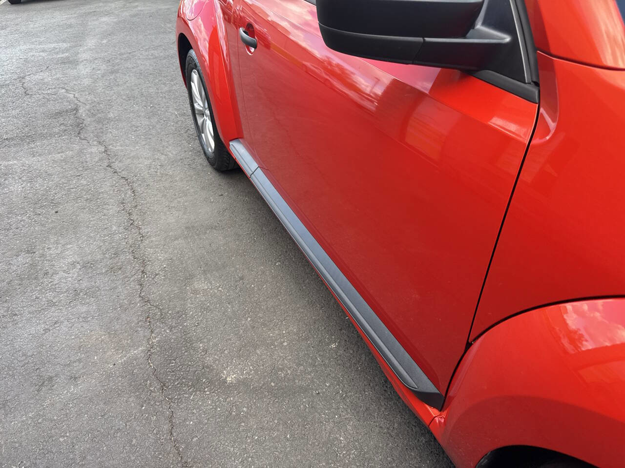 Used 2017 Volkswagen Beetle 1.8T Classic FWD image 13