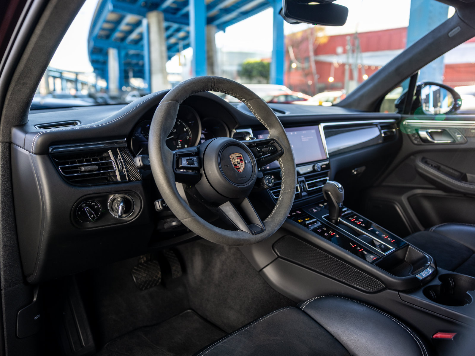 Certified 2024 Porsche Macan GTS AWD/4WD image 4