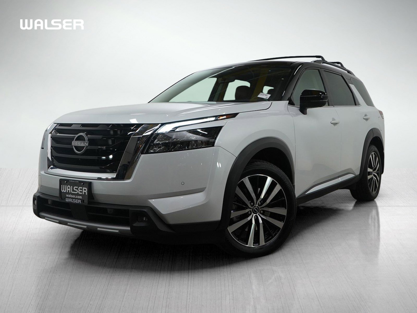 Used 2025 Nissan Pathfinder Platinum w/ Cargo Package