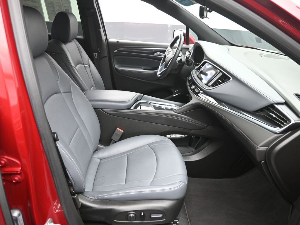 Used 2024 Buick Enclave Essence w/ Sport Touring Edition image 7