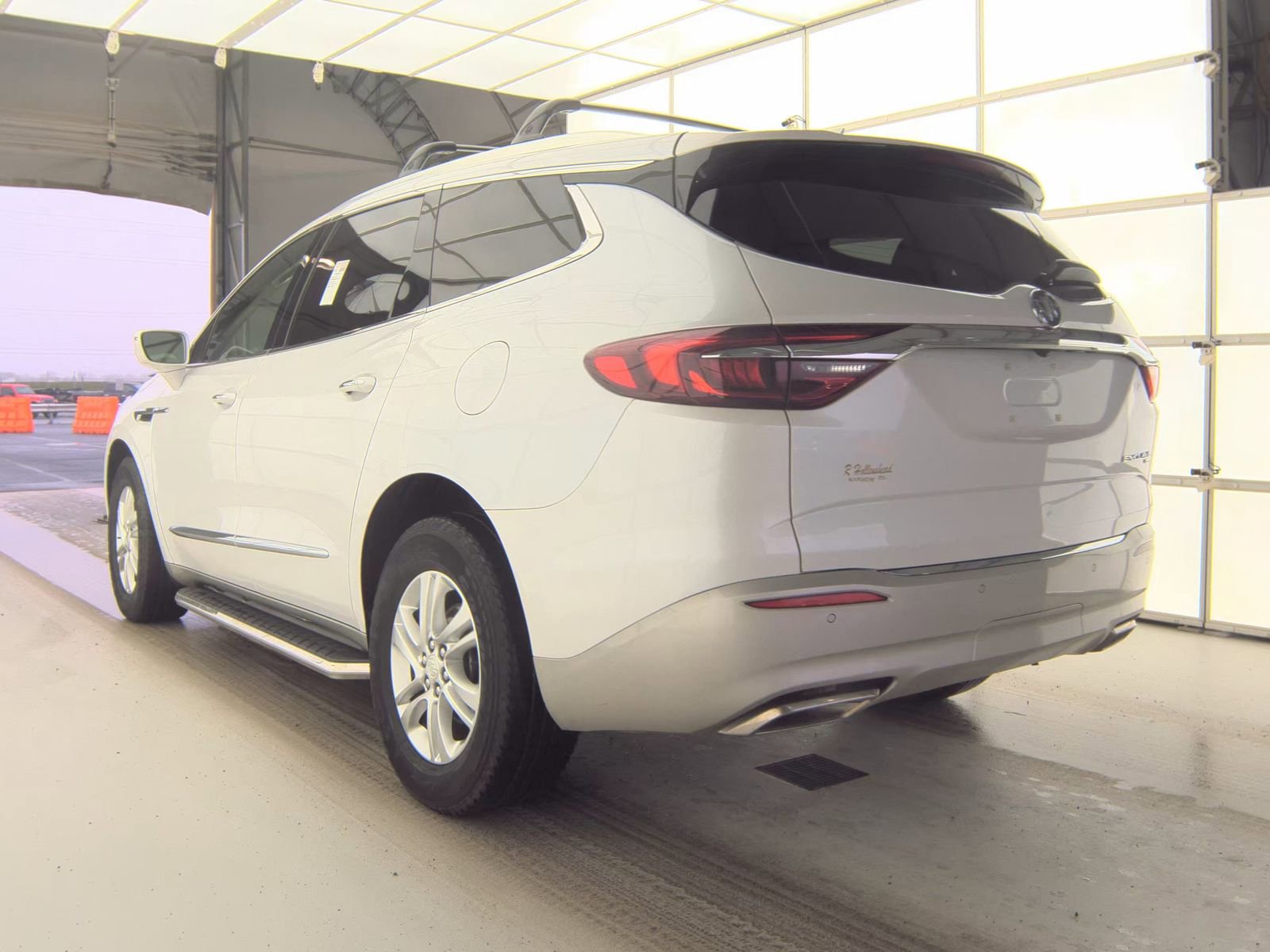 Used 2019 Buick Enclave Essence image 6