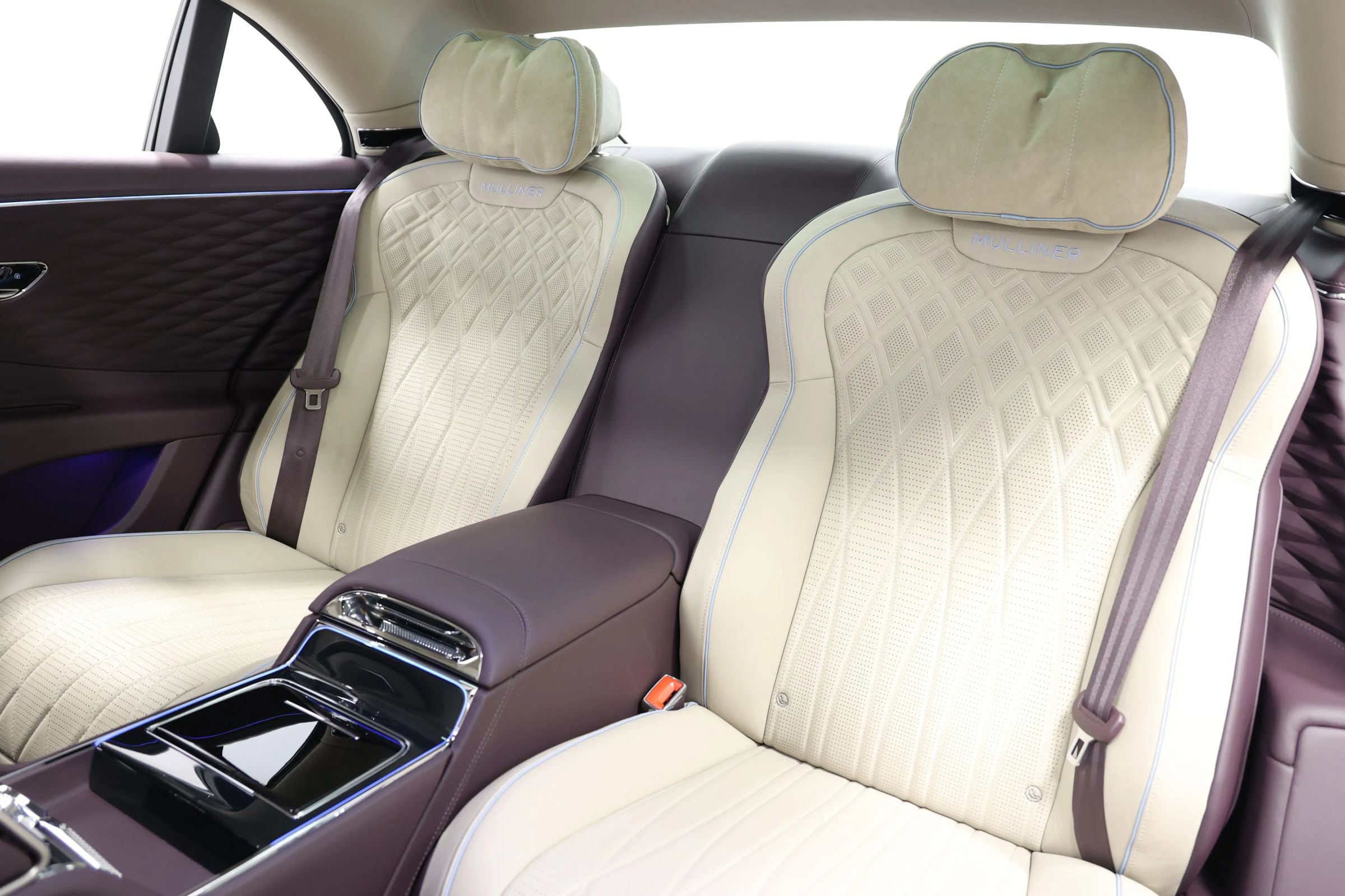 Used 2022 Bentley Flying Spur V8 AWD/4WD image 3