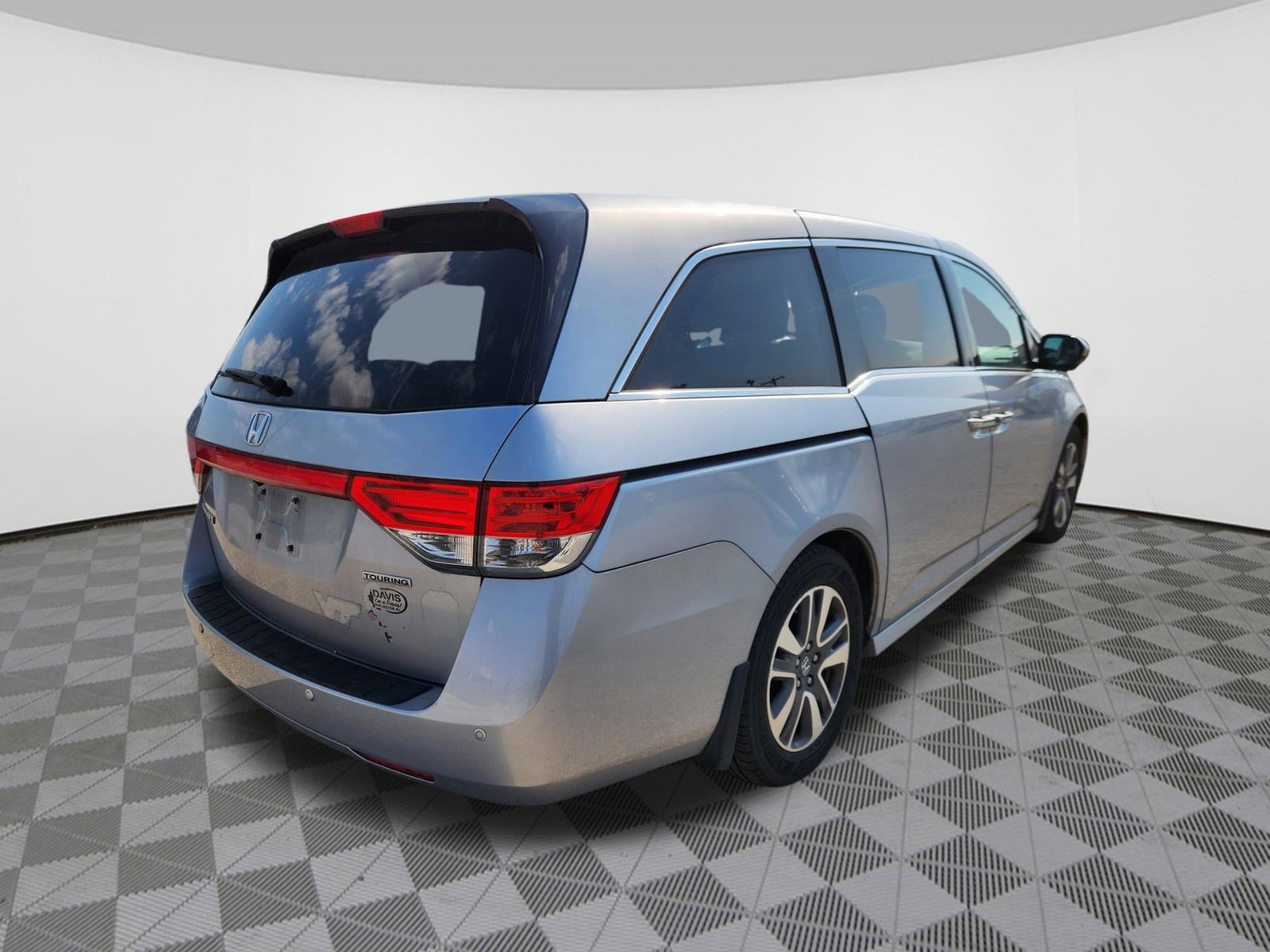 Used 2016 Honda Odyssey Touring image 4