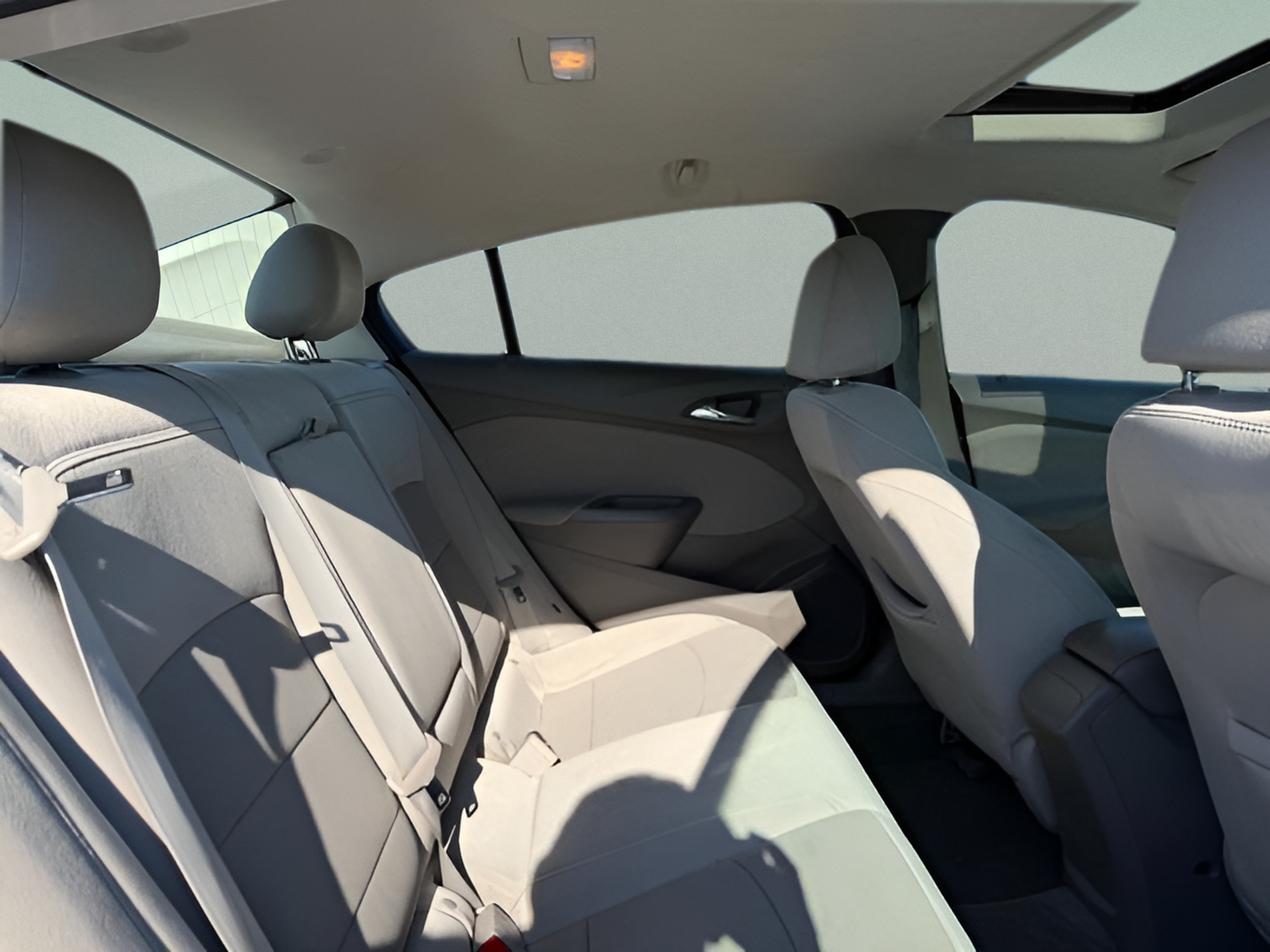Used 2016 Chevrolet Cruze LT w/ Sun And Sound Package FWD image 9