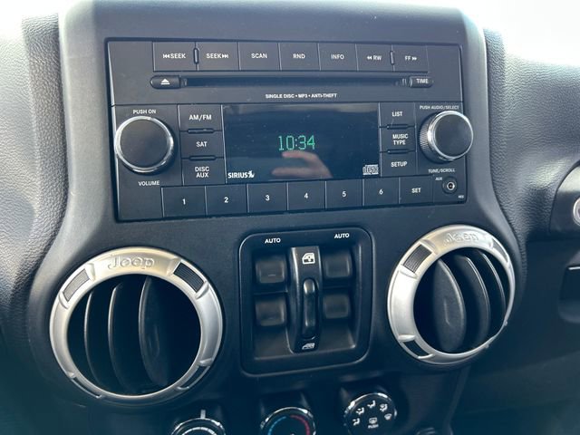 Used 2017 Jeep Wrangler Unlimited Rubicon image 25