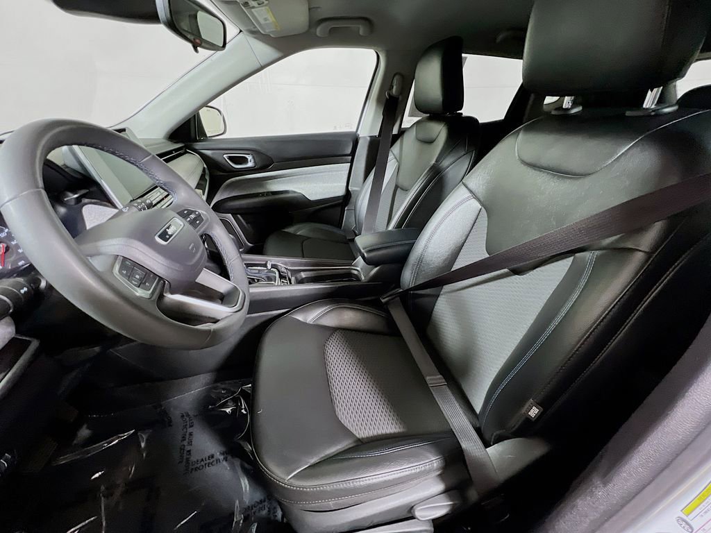 Used 2022 Jeep Compass Latitude image 19