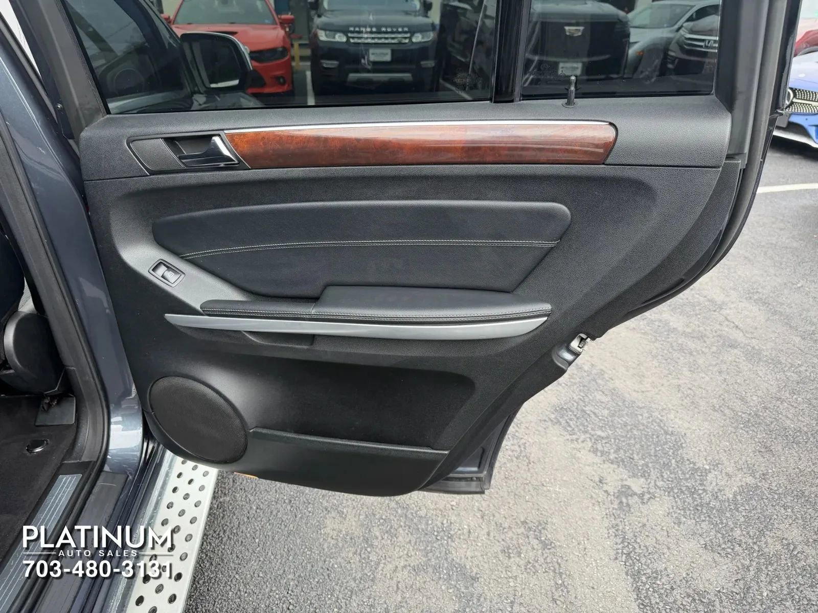Used 2010 Mercedes-Benz GL 550 4MATIC image 17