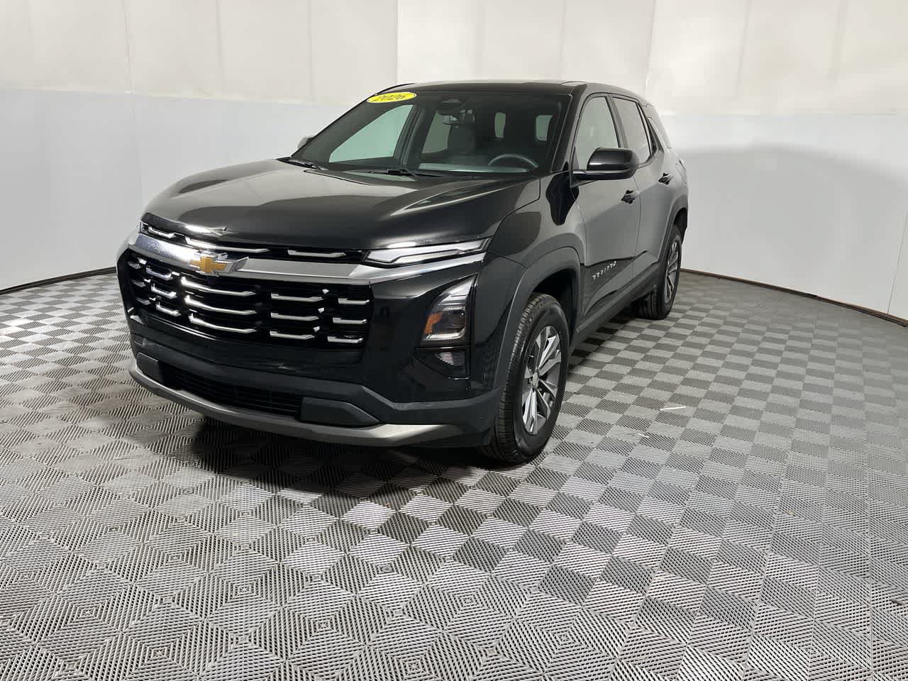 Used 2026 Chevrolet Equinox LT AWD/4WD image 4
