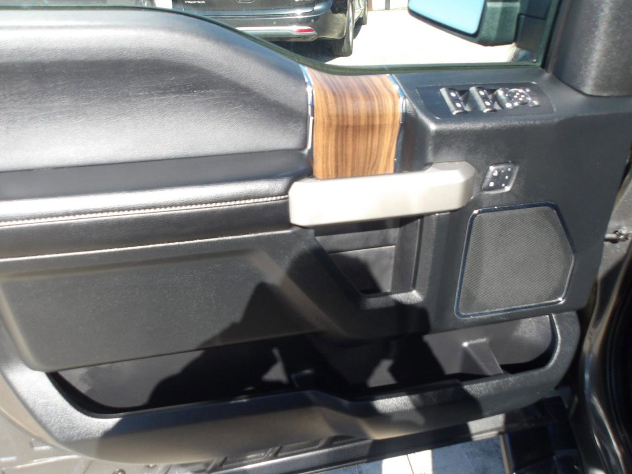Used 2016 Ford F150 Lariat AWD/4WD image 18