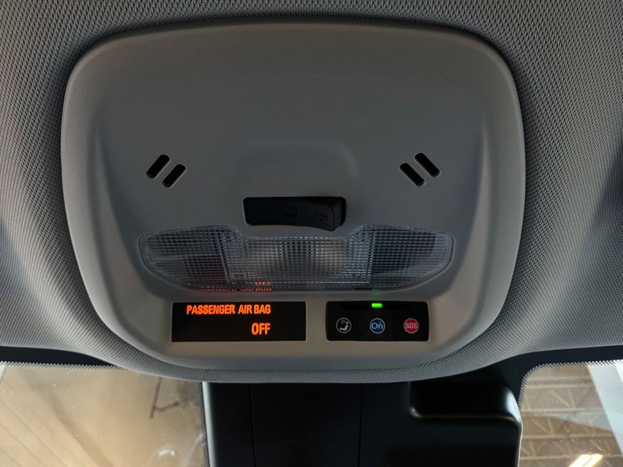 Used 2025 Chevrolet Trax LT FWD image 17