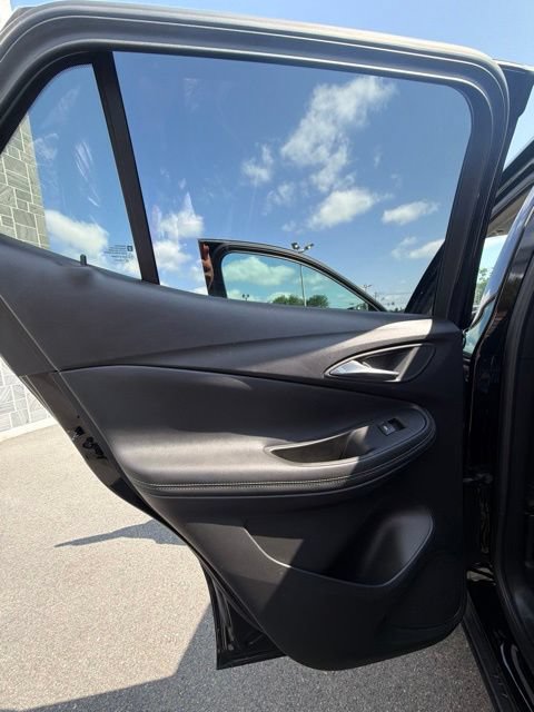 Certified 2022 Buick Encore GX Preferred w/ Cold Weather Comfort Package AWD/4WD image 18