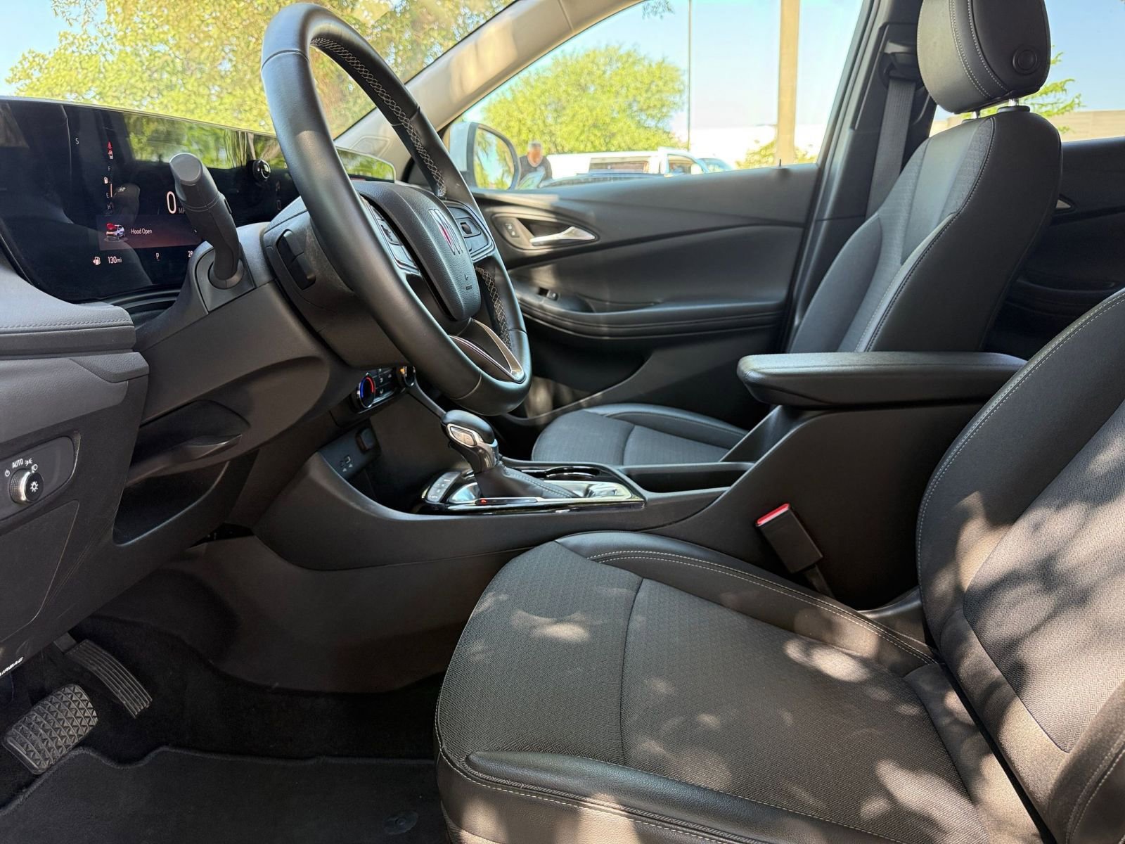 Used 2025 Buick Encore GX Preferred AWD/4WD image 27