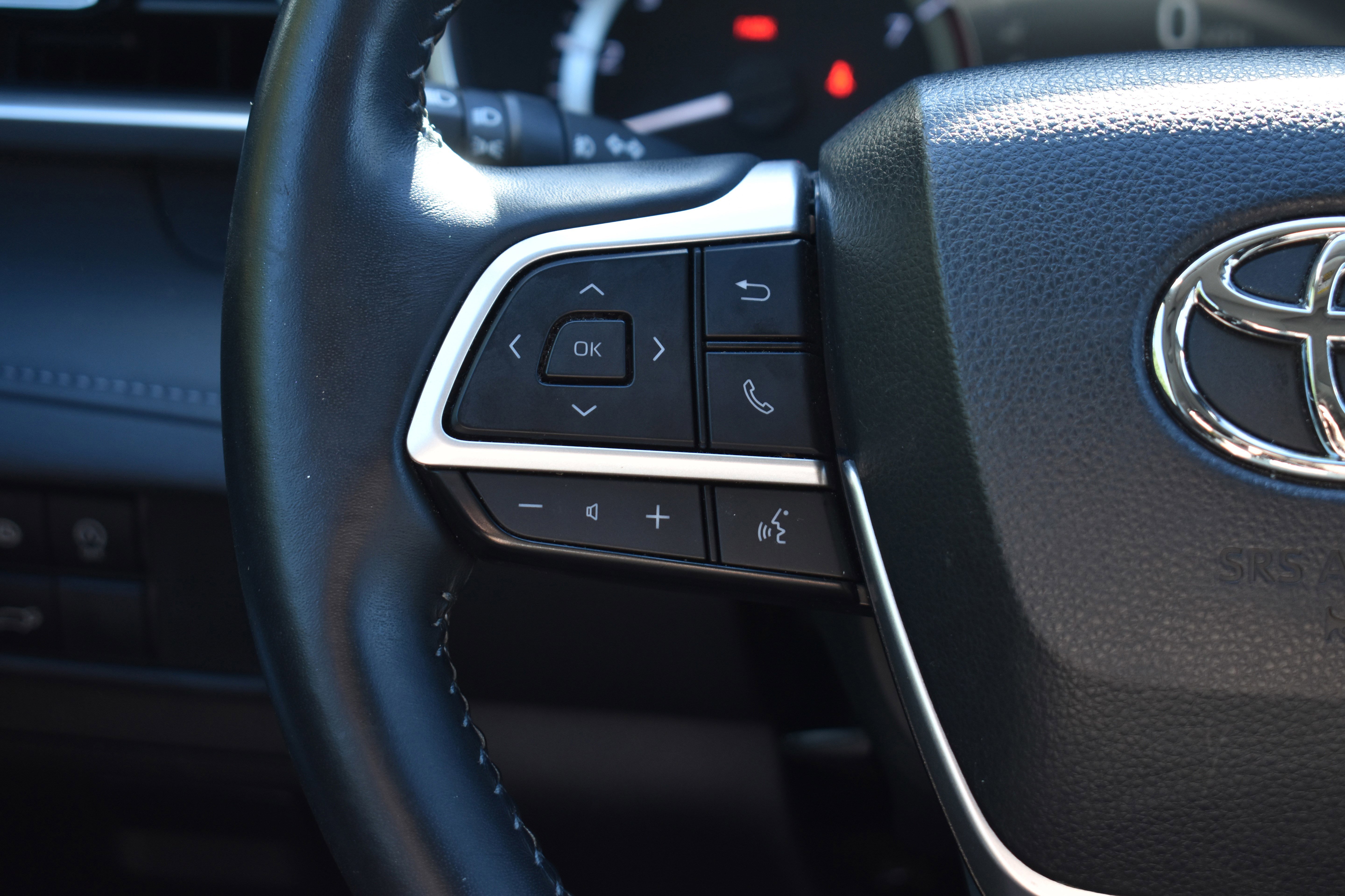 Used 2023 Toyota Highlander XLE image 13