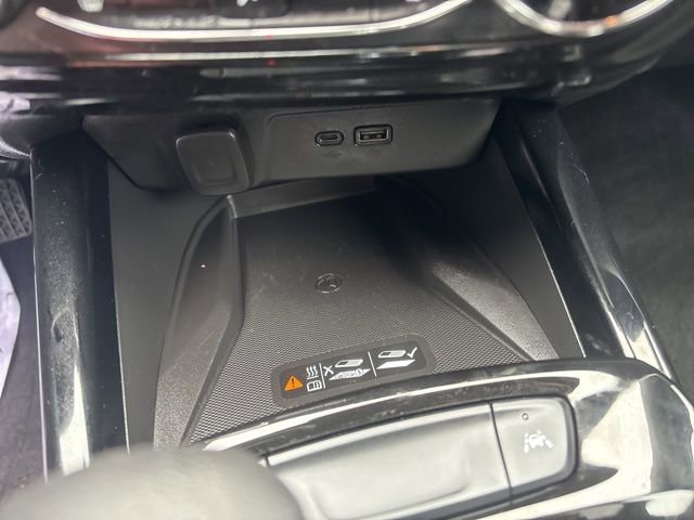 Used 2024 Chevrolet Trax RS w/ Sunroof Package image 24