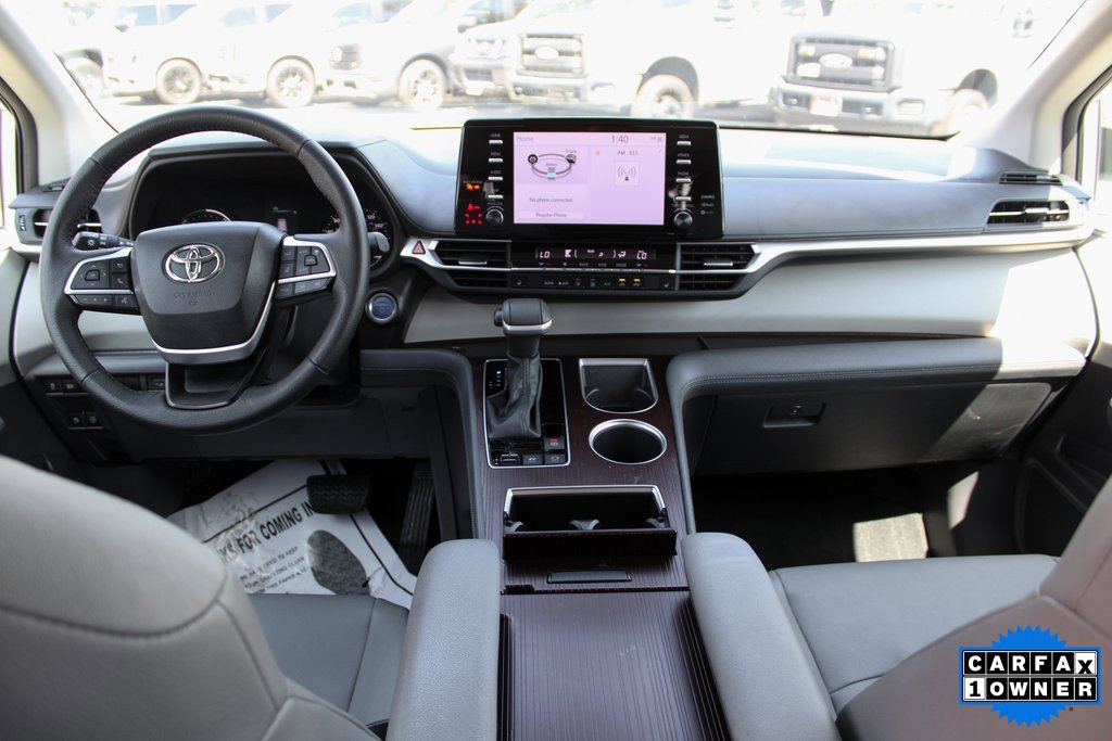 Used 2023 Toyota Sienna XLE image 22