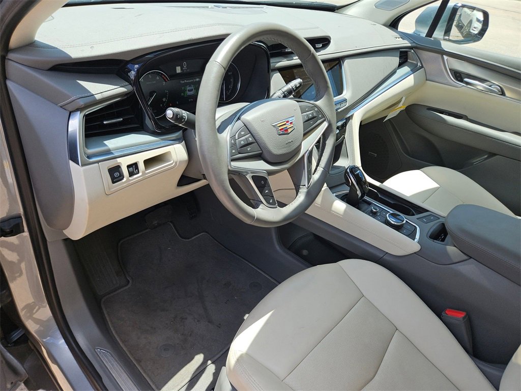 Used 2024 Cadillac XT5 Premium Luxury image 16