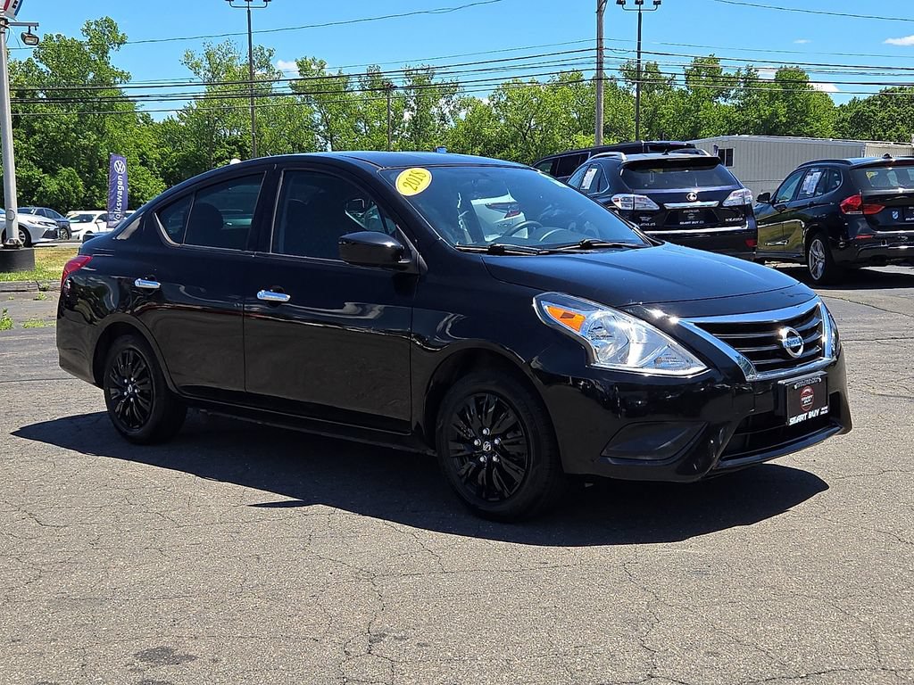 Used 2018 Nissan Versa SV FWD image 4