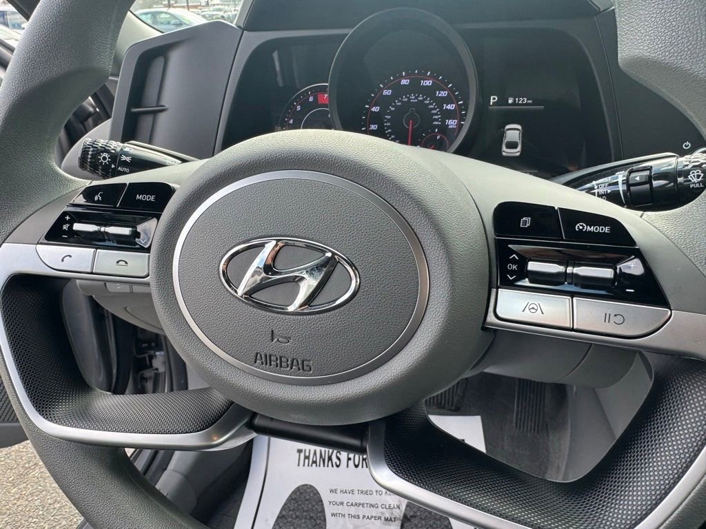 Used 2023 Hyundai Elantra SEL image 30