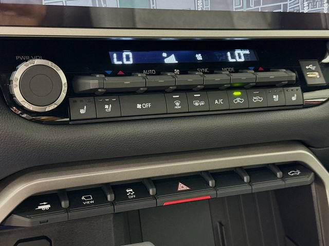 Certified 2025 Toyota Tundra Limited AWD/4WD image 18