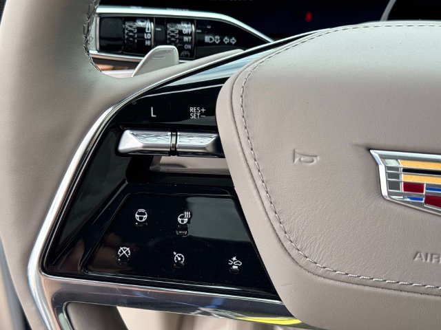 New 2026 Cadillac Escalade Platinum Sport w/ LPO, ONYX Package AWD/4WD image 30