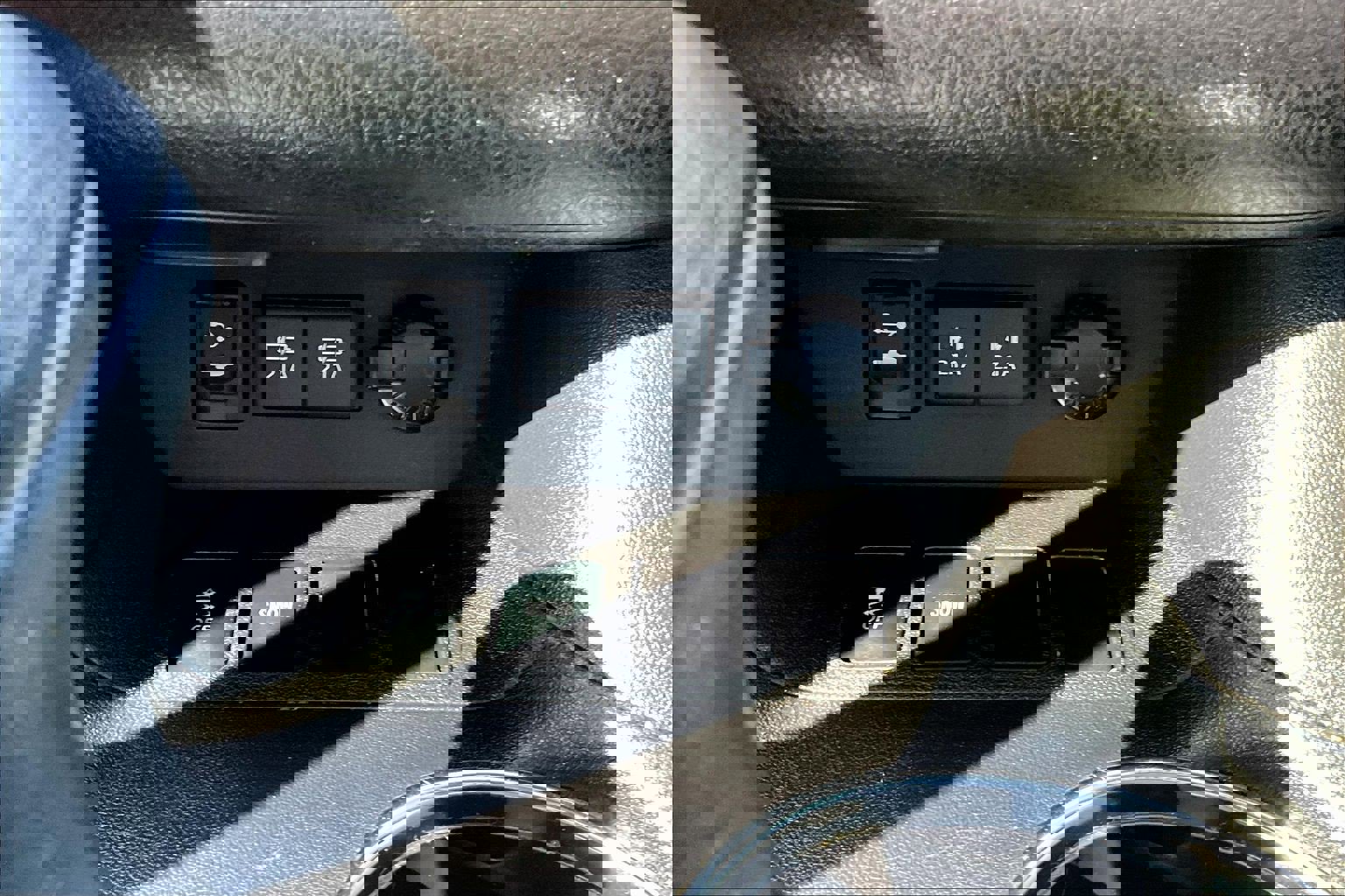 Used 2019 Toyota Highlander LE image 22