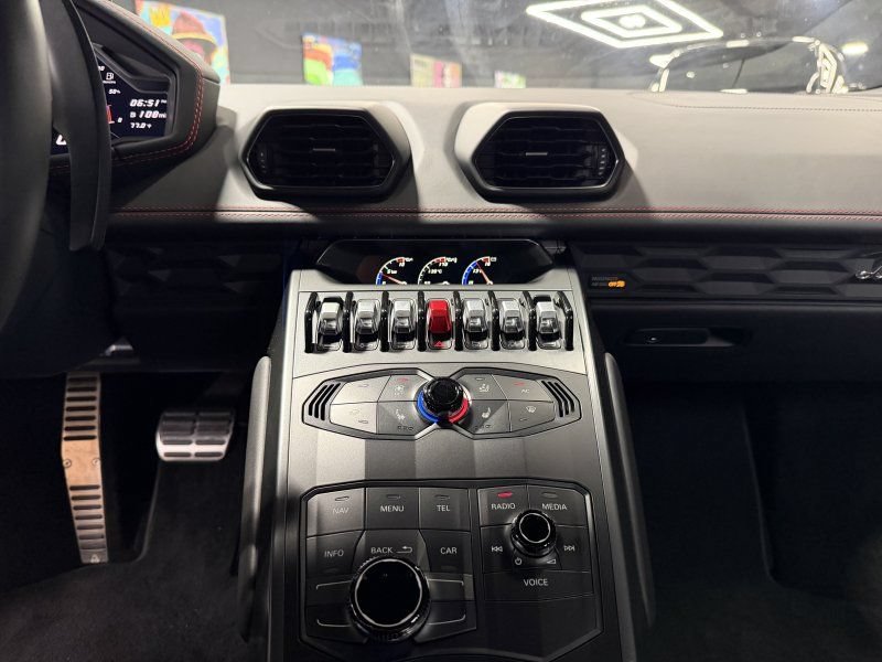 Used 2018 Lamborghini Huracan LP 580-2 RWD image 14