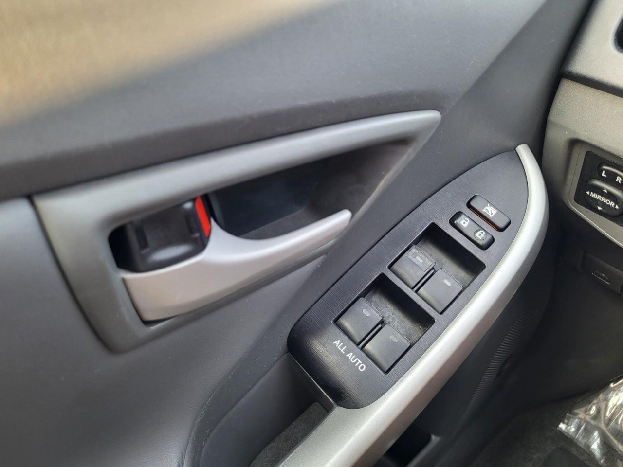 Used 2010 Toyota Prius Five FWD image 21