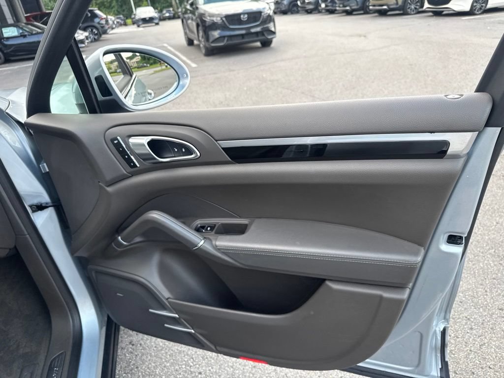 Used 2017 Porsche Cayenne Platinum Edition AWD/4WD image 67