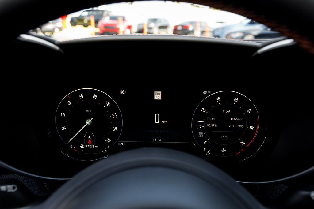 New 2025 Alfa Romeo Giulia w/ Driving Assist Package RWD image 18