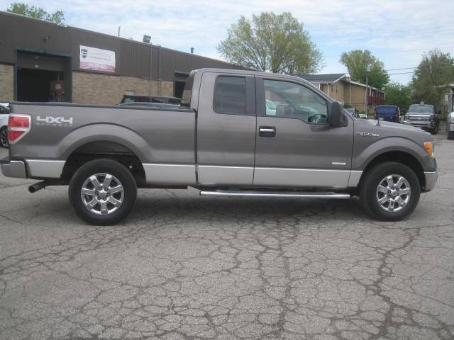 Used 2014 Ford F150 XLT w/ XLT Chrome Package AWD/4WD image 4