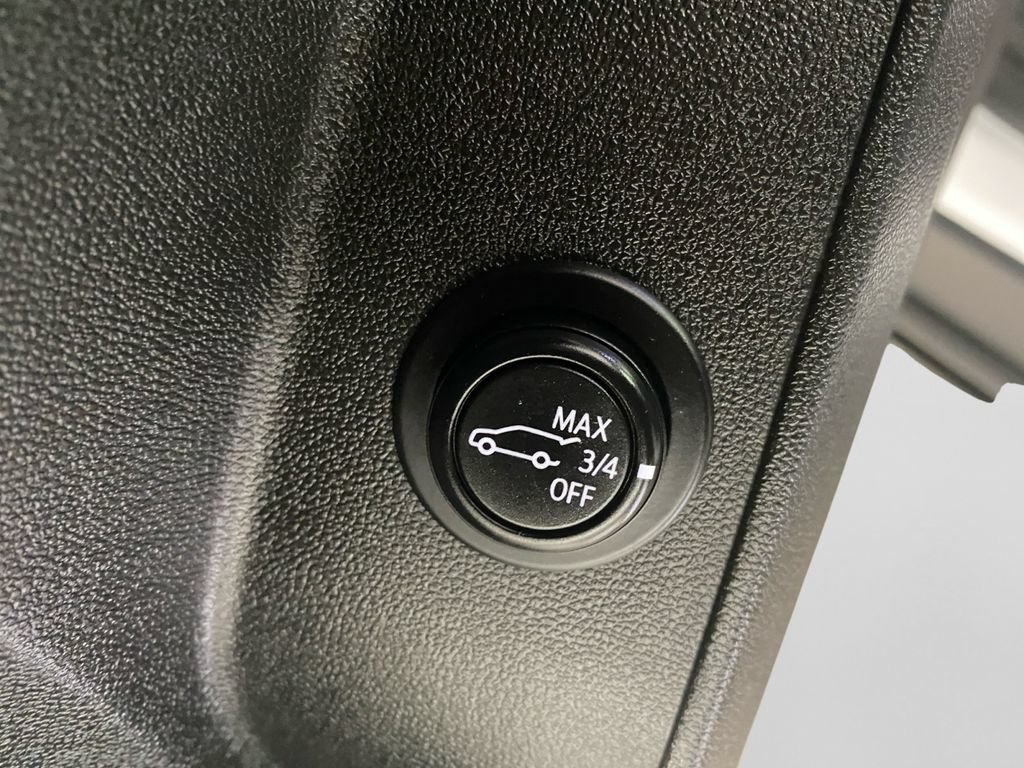 Certified 2020 Chevrolet Equinox LT AWD/4WD image 33