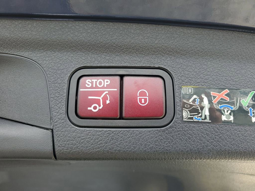 Used 2025 Mercedes-Benz GLE 350 4MATIC image 31