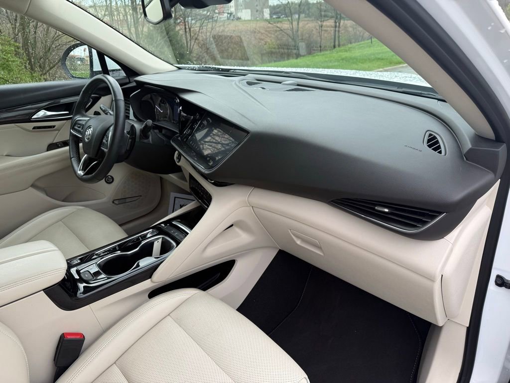 Used 2022 Buick Envision Essence w/ Technology Package I FWD image 23