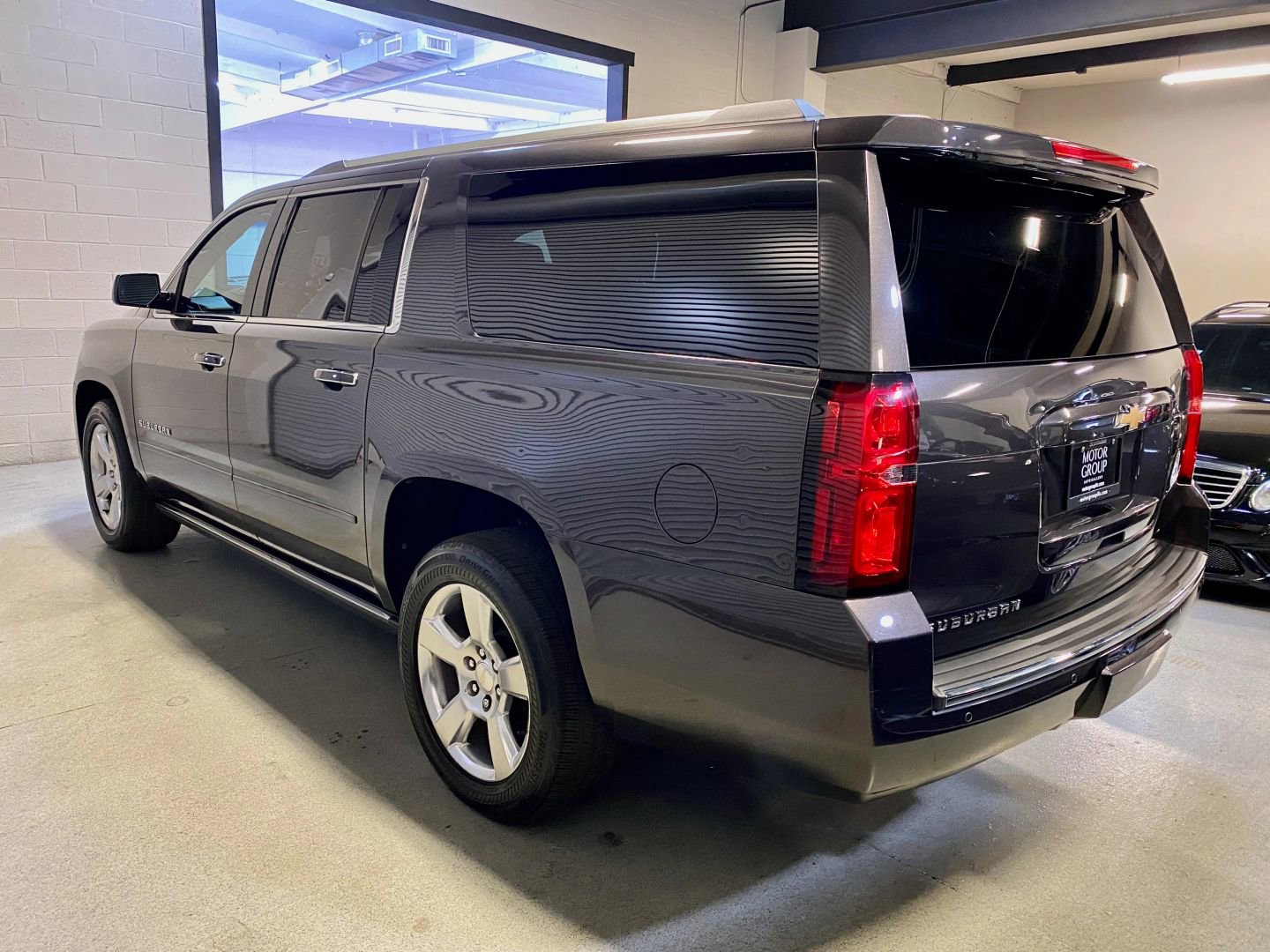 Used 2016 Chevrolet Suburban LTZ AWD/4WD image 10