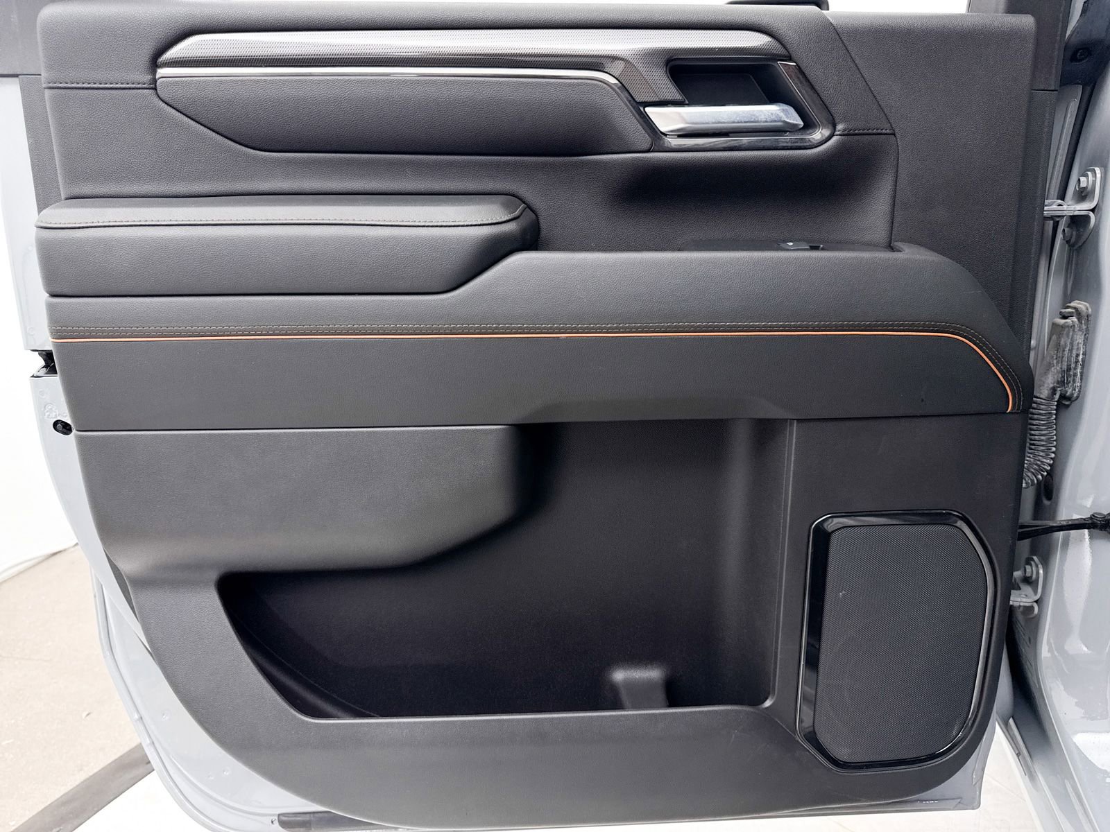 Used 2025 GMC Sierra 2500 AT4 w/ Technology Package image 31