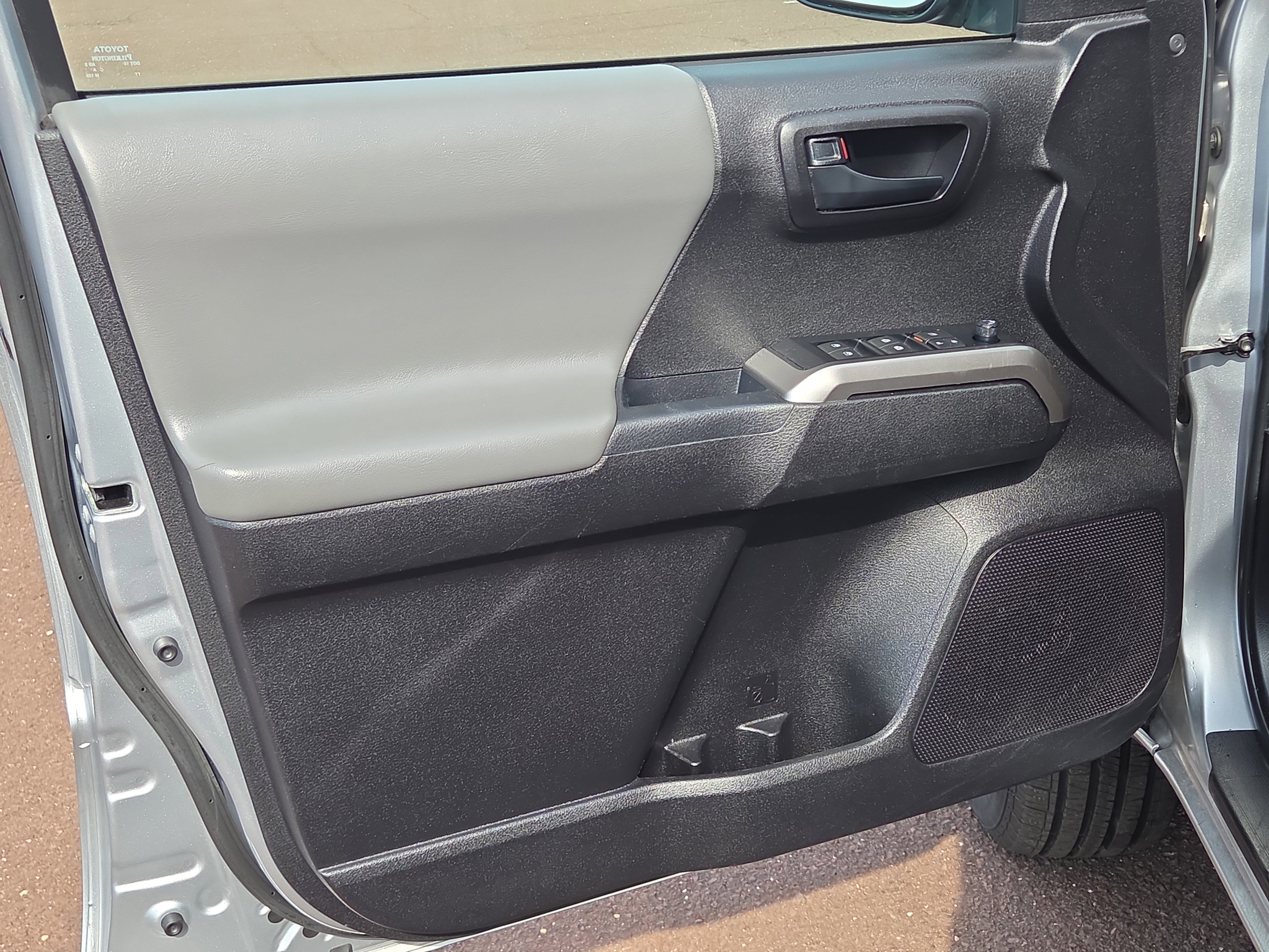 Certified 2023 Toyota Tacoma SR5 image 14