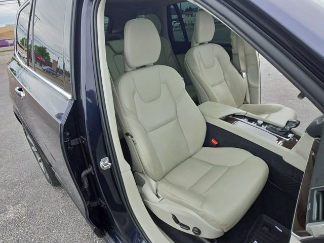 Used 2019 Volvo XC90 T5 Momentum w/ Protection Package Premier FWD image 26