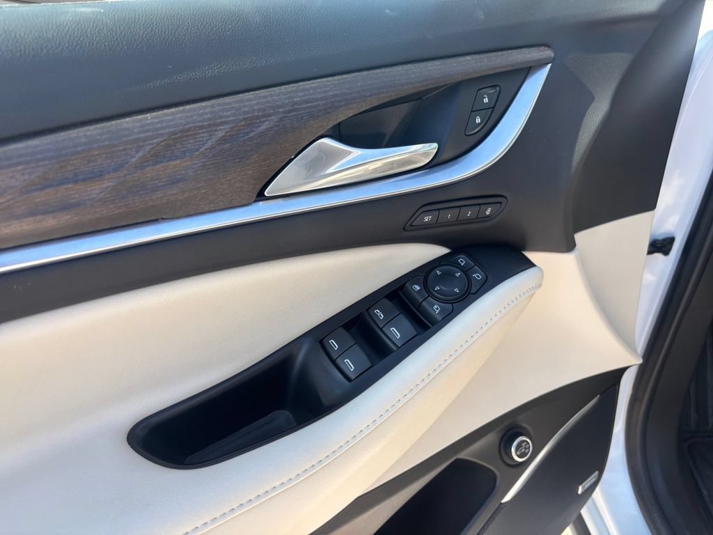 Used 2022 Buick Enclave Avenir FWD image 15