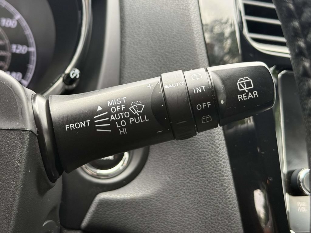 Used 2018 Mitsubishi Outlander Sport SEL FWD image 26