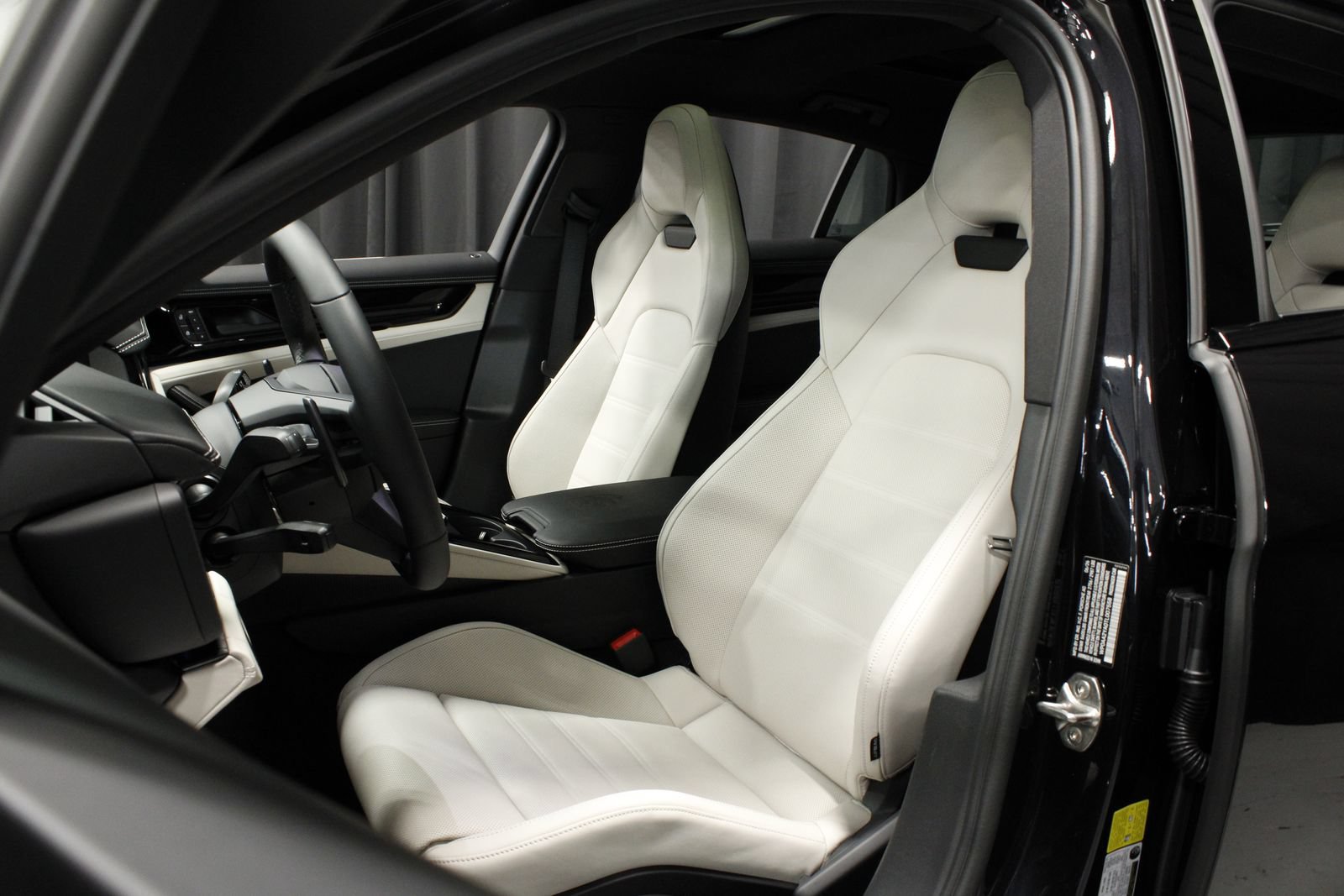 New 2026 Porsche Panamera 4 AWD/4WD image 5