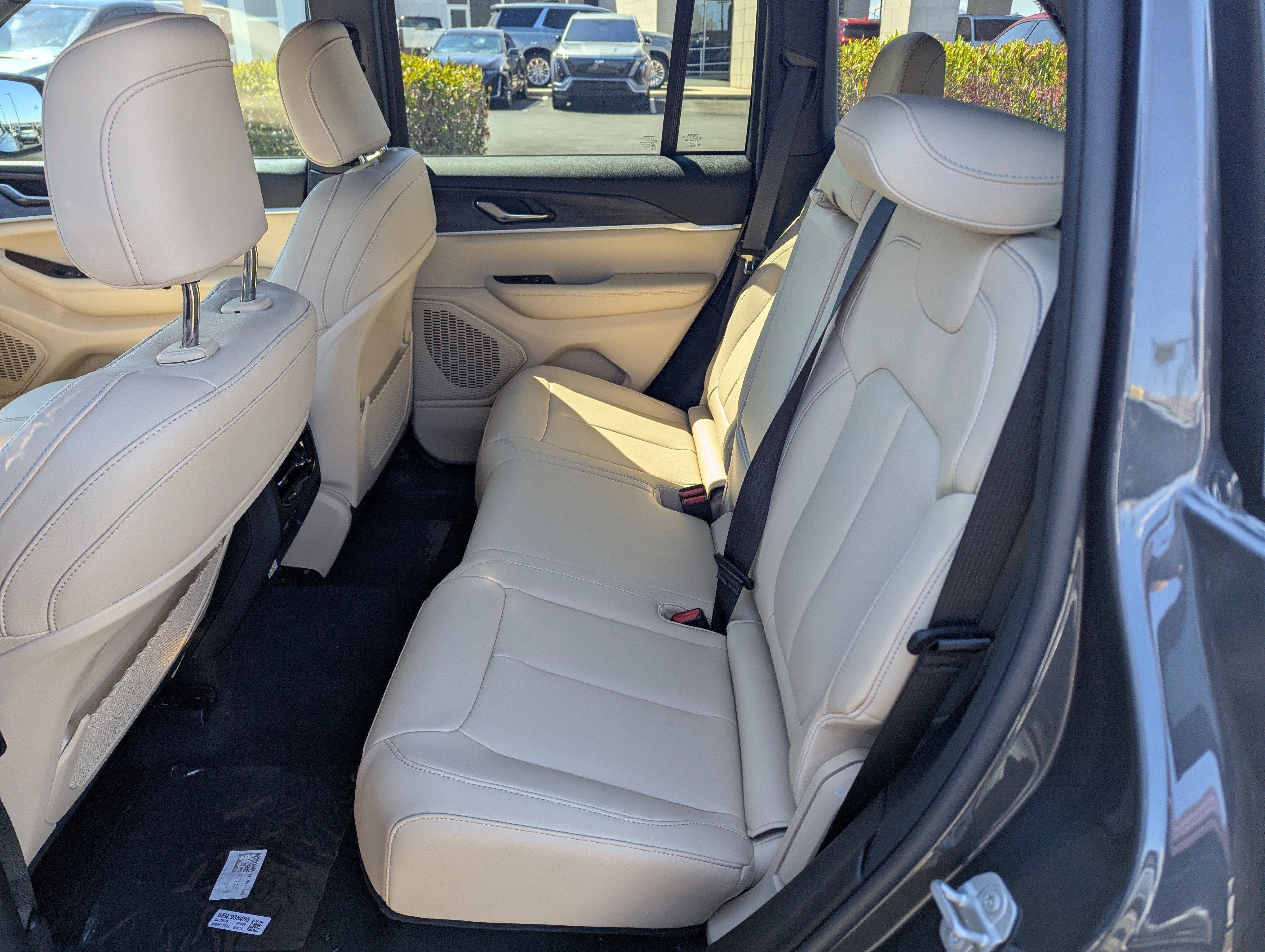 New 2025 Jeep Grand Cherokee Limited w/ Trailer Tow Package image 8