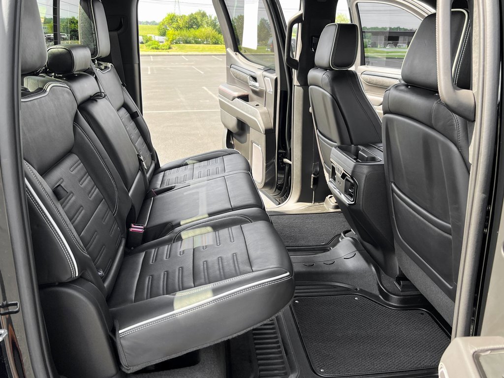 Used 2022 GMC Sierra 1500 AT4X image 23