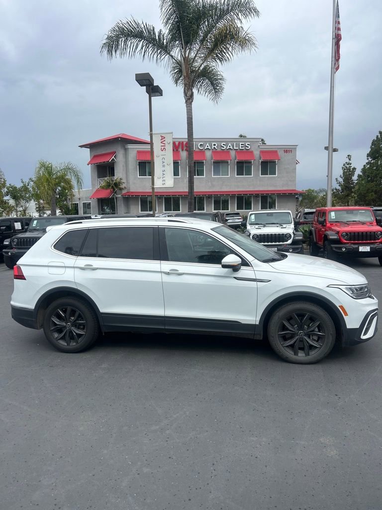Used 2024 Volkswagen Tiguan SE image 5