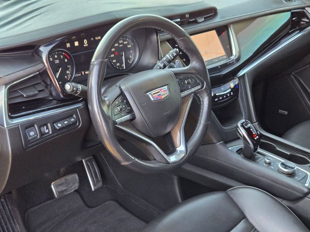 Used 2021 Cadillac XT6 Sport w/ LPO, ONYX Package image 10