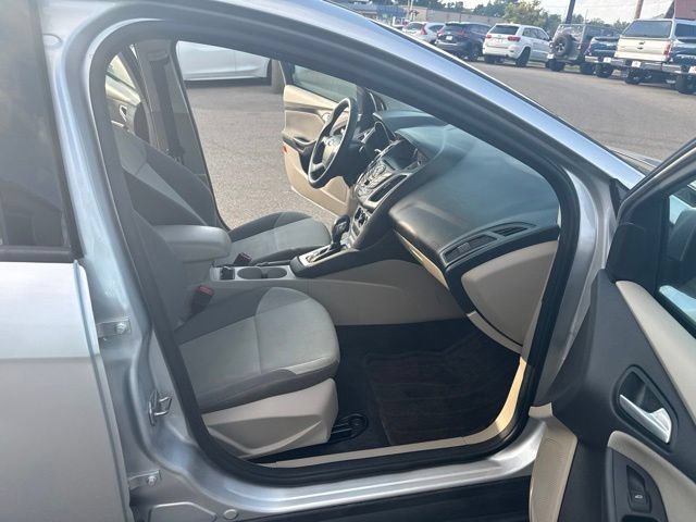 Used 2014 Ford Focus SE FWD image 12