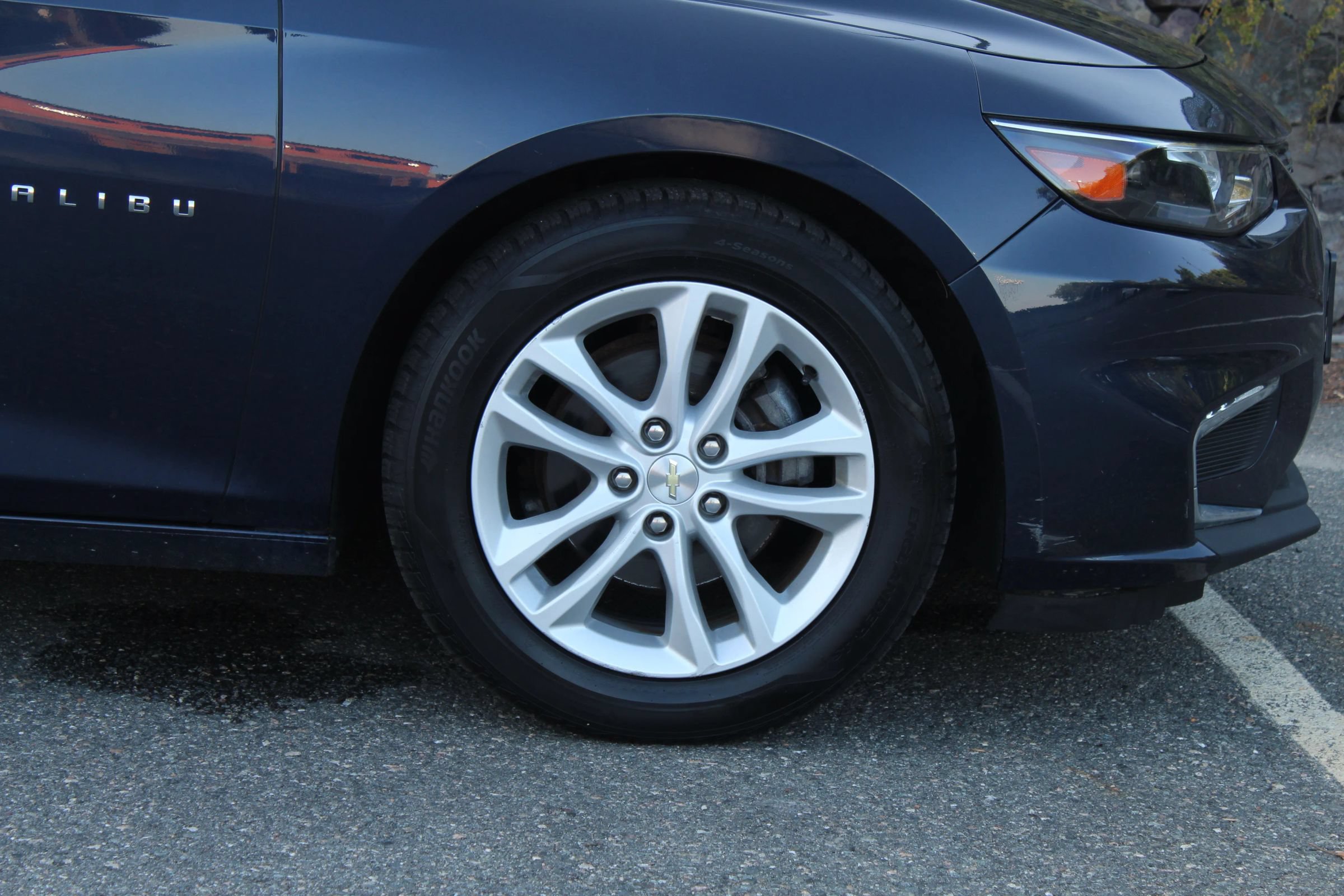 Used 2016 Chevrolet Malibu LT FWD image 34