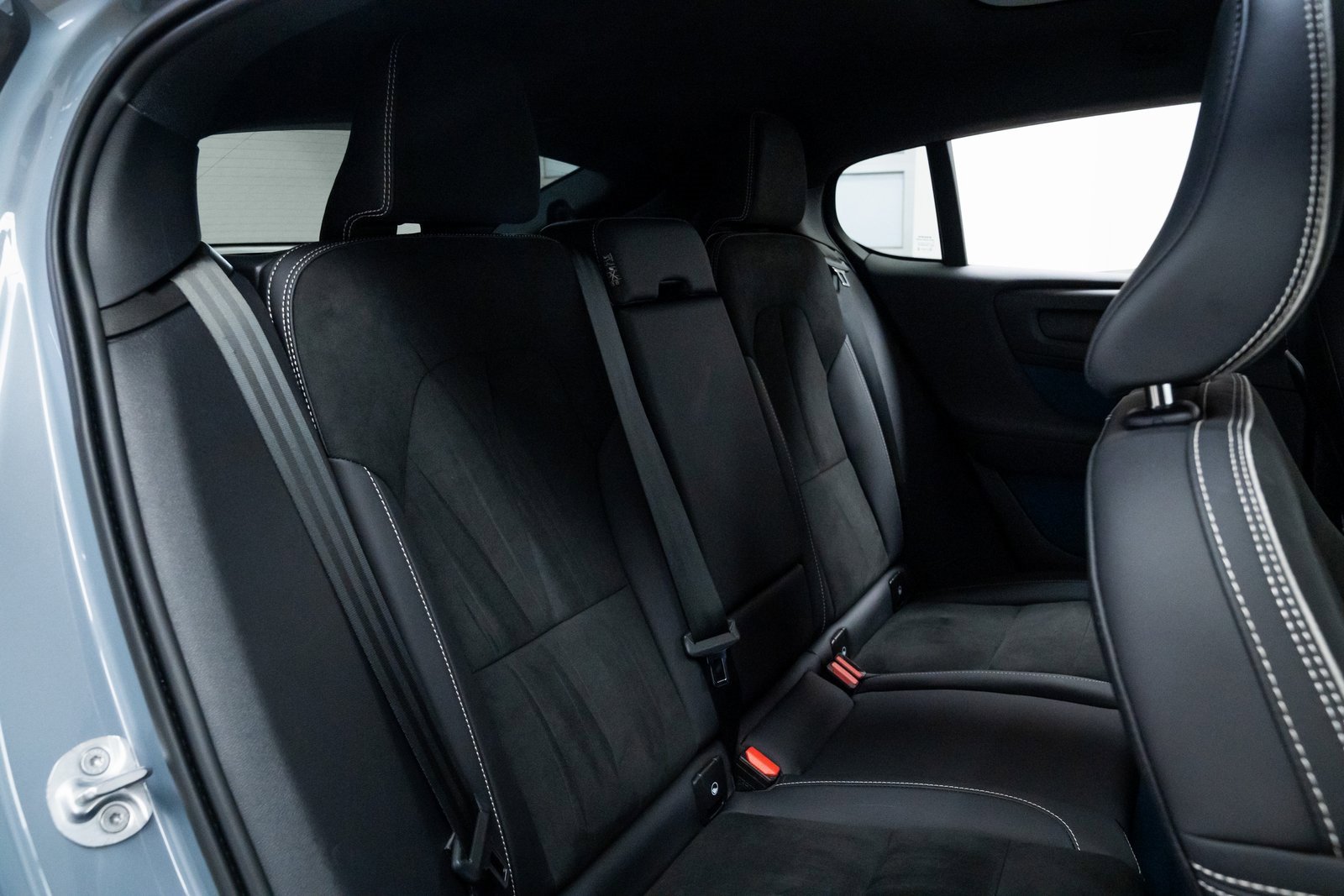 Used 2023 Volvo C40 P8 Recharge Ultimate image 20